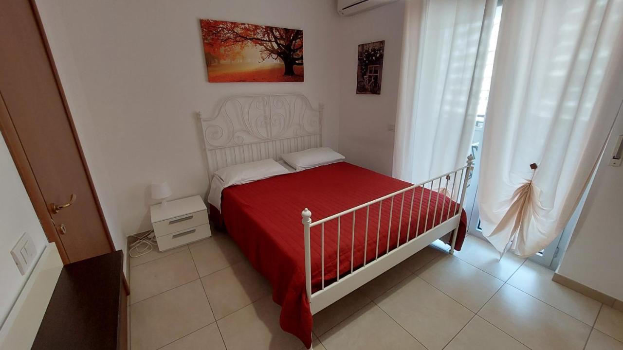 Rosalba Residence Bari Bagian luar foto