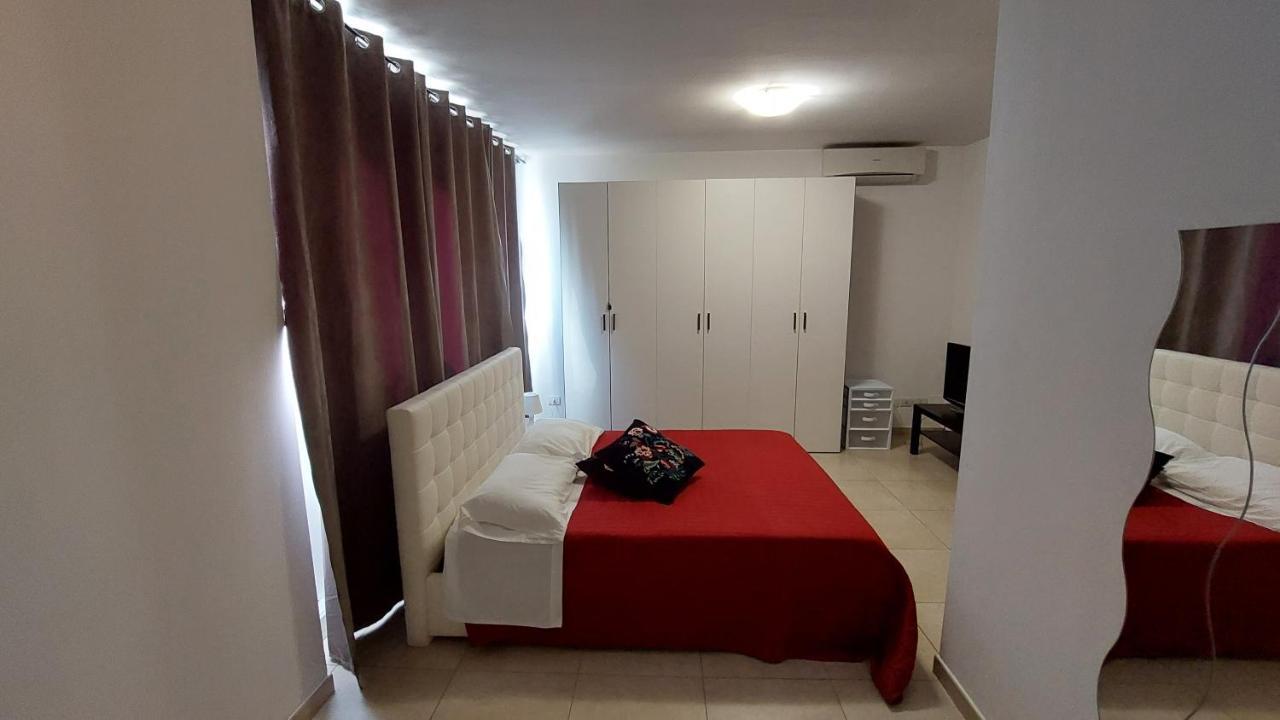 Rosalba Residence Bari Bagian luar foto
