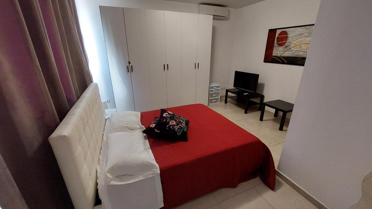 Rosalba Residence Bari Bagian luar foto